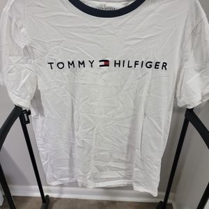 Tommy Hilfiger tee
